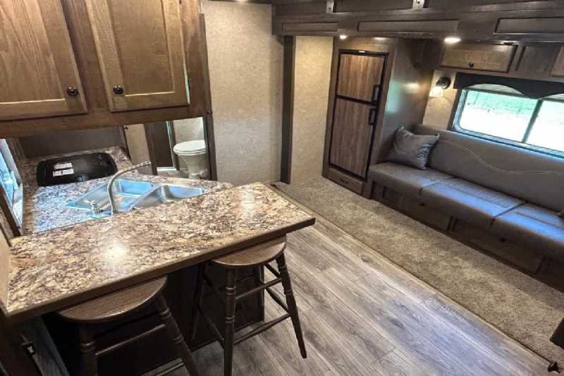 New 2024 Lakota 8313RKBGLQ Charger 3 Horse Trailer with 13′ Short Wall - Image 17