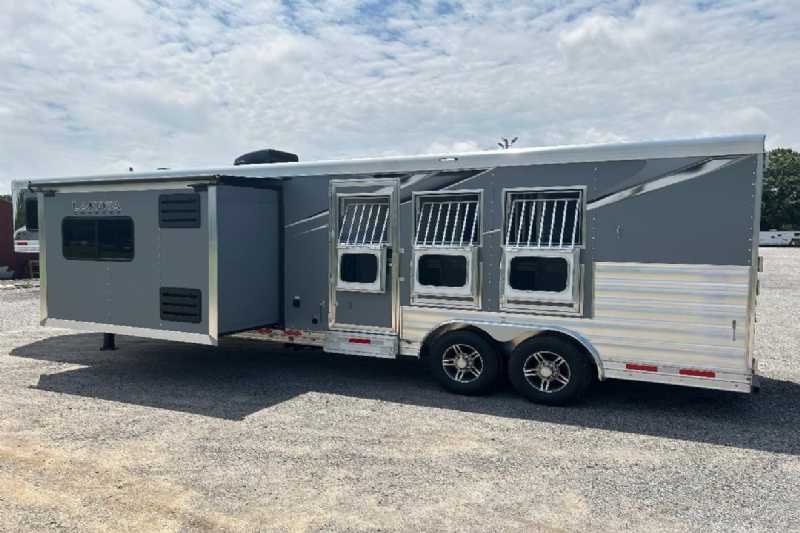 New 2024 Lakota 8313RKBGLQ Charger 3 Horse Trailer with 13′ Short Wall - Image 3