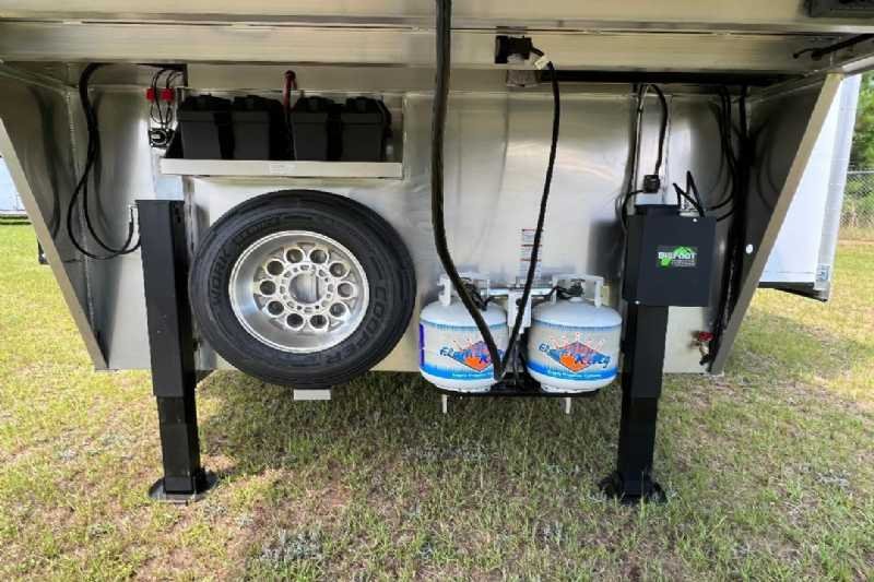 2024 Lakota Charger LE81413SR Stock Trailer with 13′ Short Wall - Image 29