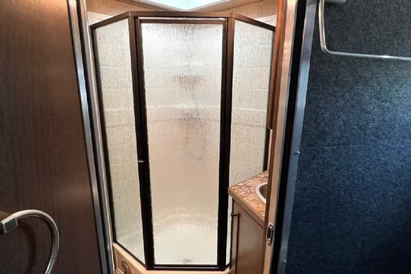 2024 Lakota Charger LE81413SR Stock Trailer with 13′ Short Wall - Image 15