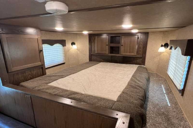 2024 Lakota Charger LE81413SR Stock Trailer with 13′ Short Wall - Image 23