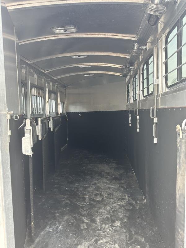 2004 Cherokee Trailers 4H GN Horse Trailer - Image 11