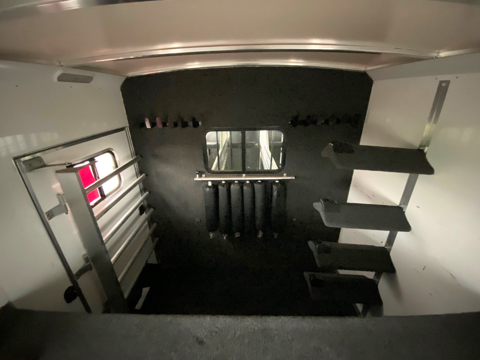 2023 CIMARRON NORSTAR 6 HORSE HEAD TO HEAD TRAILER - Image 21