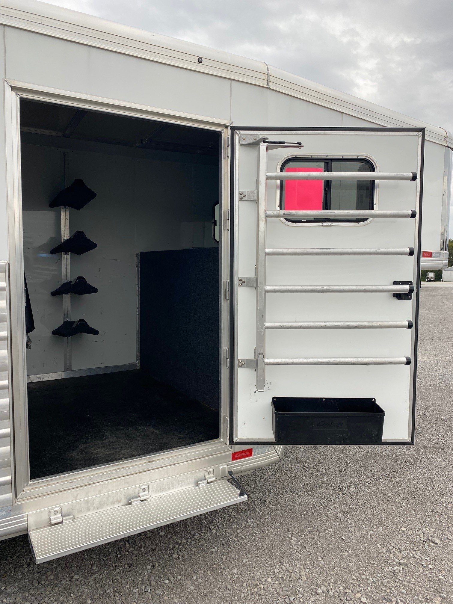 2023 CIMARRON NORSTAR 6 HORSE HEAD TO HEAD TRAILER - Image 19
