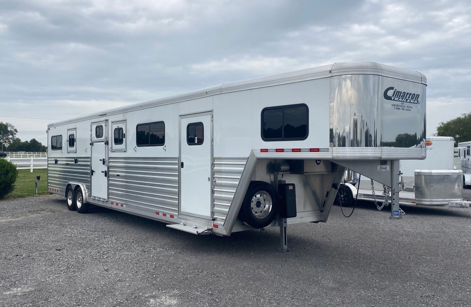 2023 CIMARRON NORSTAR 6 HORSE HEAD TO HEAD TRAILER