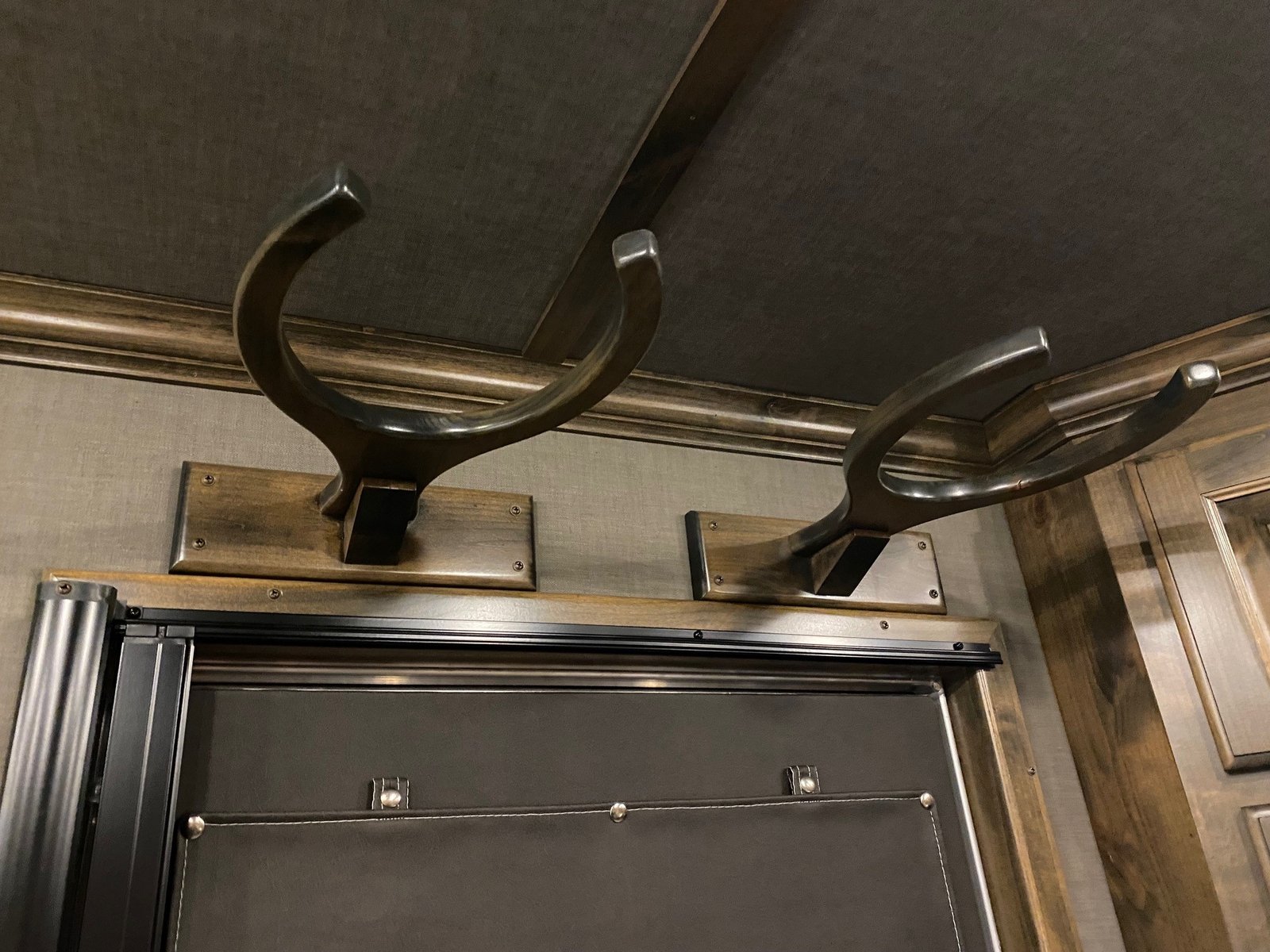 2024 Cimarron Trailers 8412 Outback Customs 4 Horse LQ - Image 49