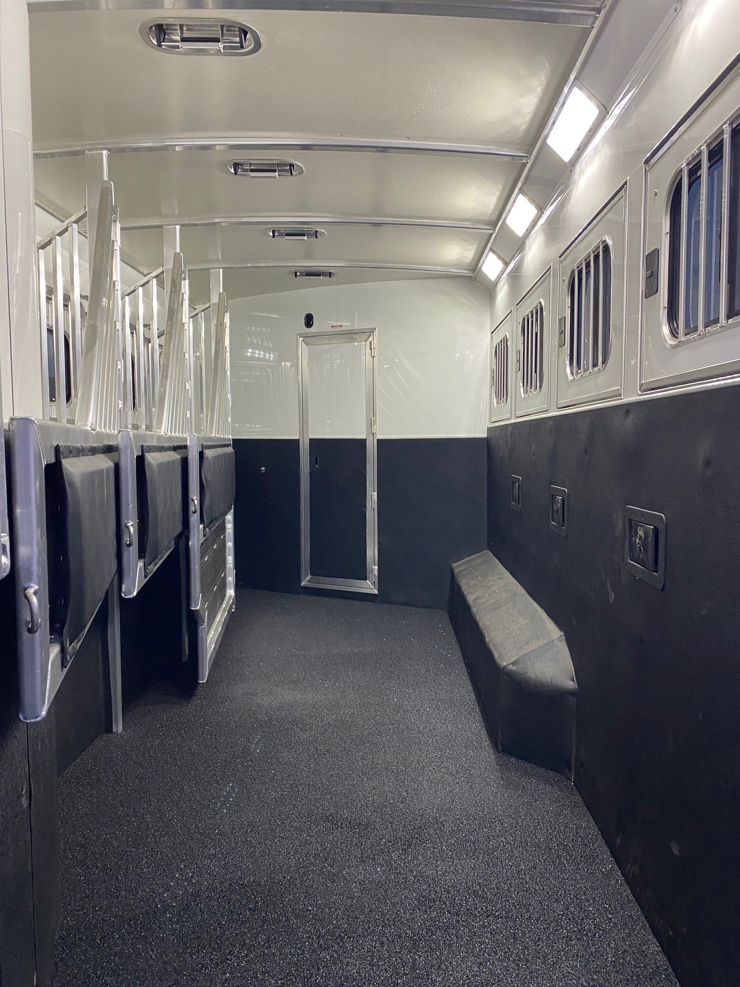 2024 Cimarron Trailers 8412 Outback Customs 4 Horse LQ - Image 38