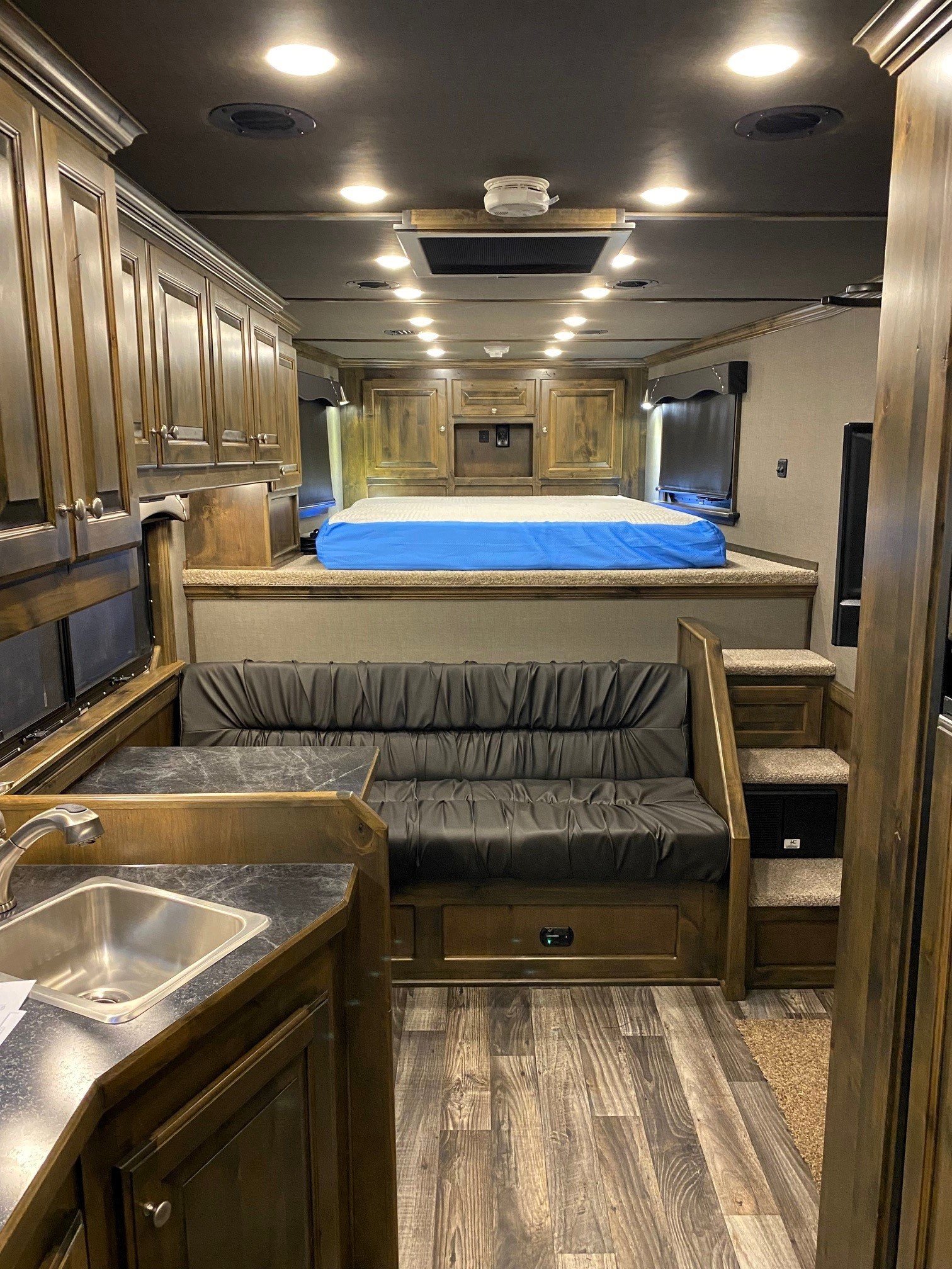 2024 Cimarron Trailers 8412 Outback Customs 4 Horse LQ - Image 44