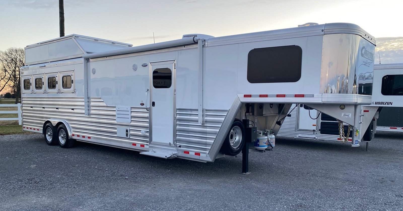 2024 Cimarron Trailers 8412 Outback Customs 4 Horse LQ - Image 2