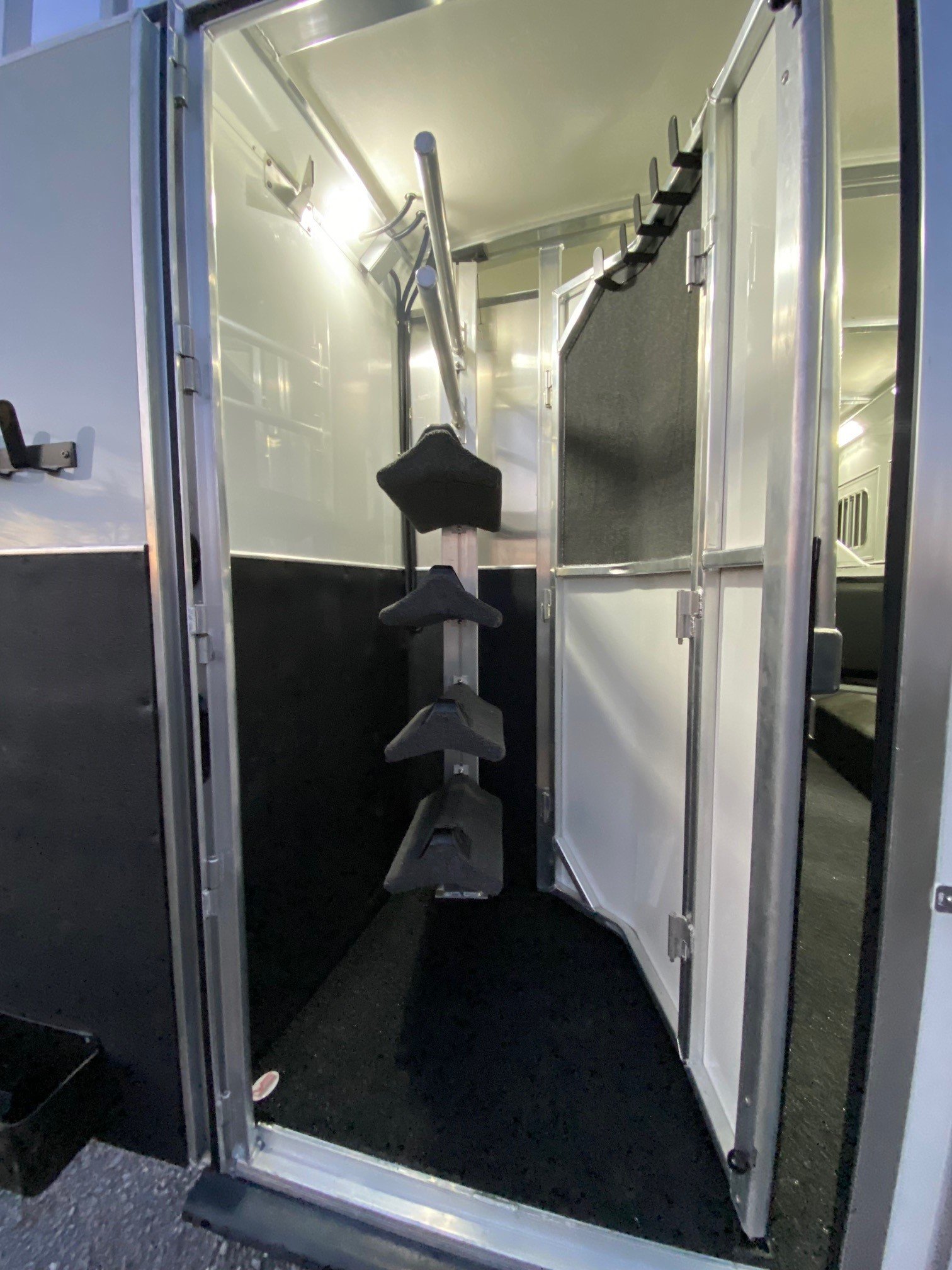 2024 Cimarron Trailers 8412 Outback Customs 4 Horse LQ - Image 30