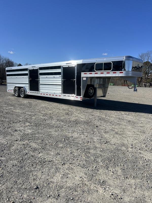 2025 Elite Trailers 8’x28′ Show Cattle Stock Combo Trailer - Image 9