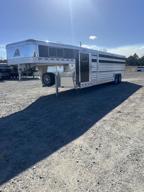 2025 Elite Trailers 8’x28′ Show Cattle Stock Combo Trailer