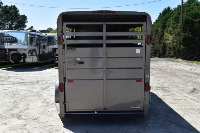 2017 CM 3HSLBP 3 Horse Trailer - Image 2