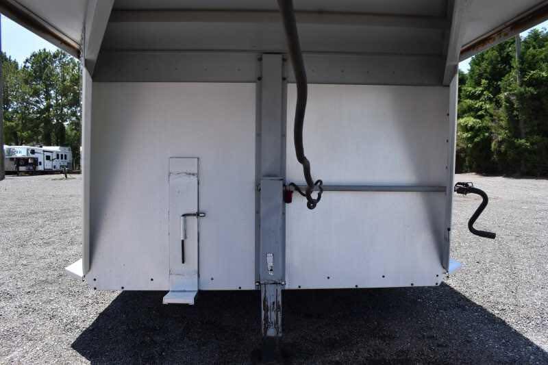 2000 Sundowner 7204GNST 2 Horse Trailer - Image 3