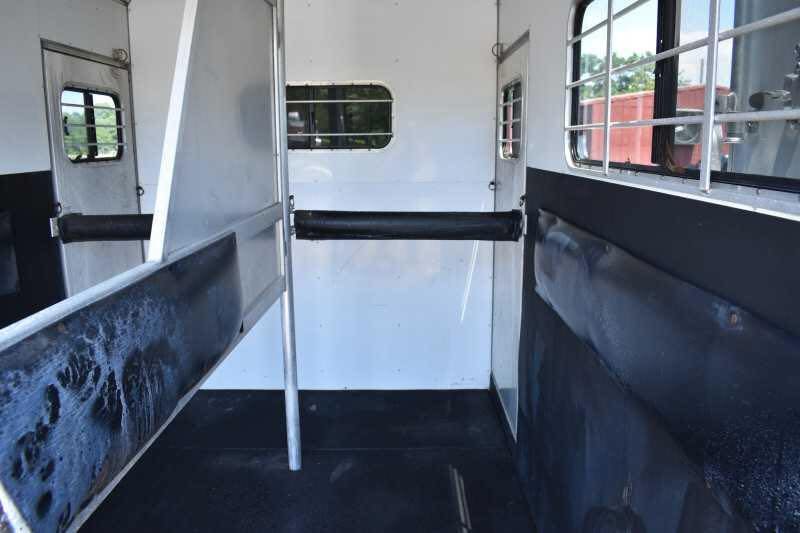 2000 Sundowner 7204GNST 2 Horse Trailer - Image 10