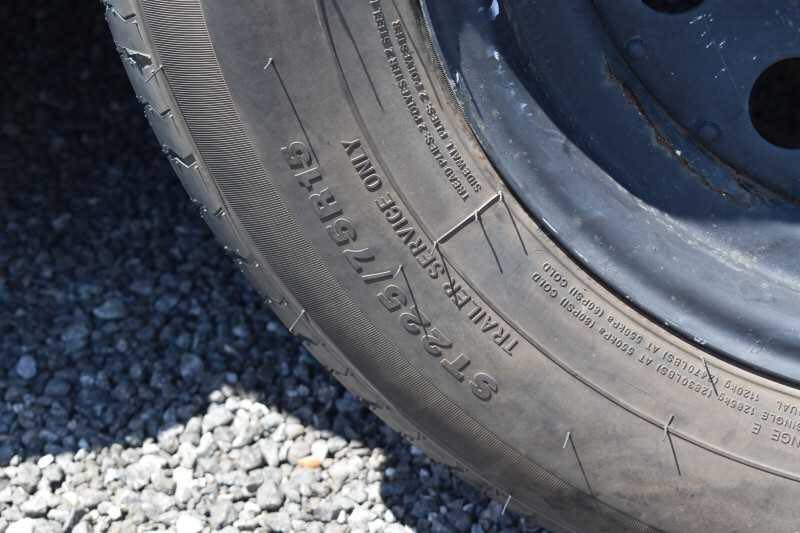 2000 Sundowner 7204GNST 2 Horse Trailer - Image 12