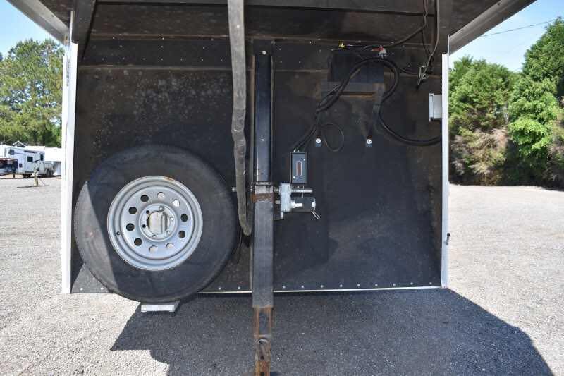 2014 Sundowner 2 Horse Gooseneck Trailer - Image 11