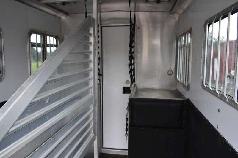 2003 Featherlite 2 Horse Straight Load Trailer - Image 5