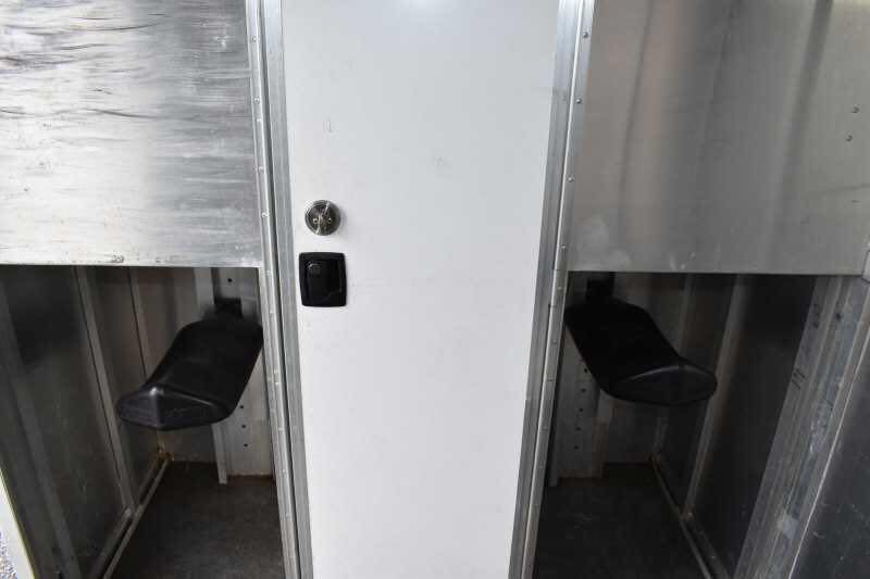 2003 Featherlite 2 Horse Straight Load Trailer - Image 11