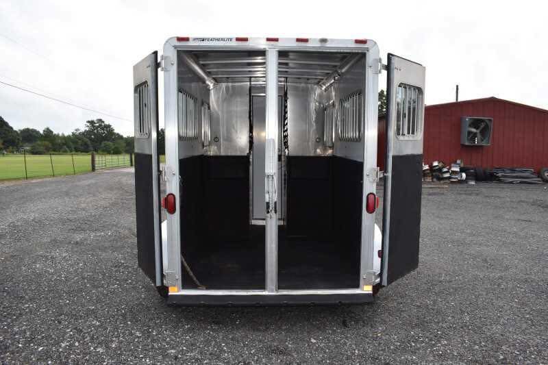 2003 Featherlite 2 Horse Straight Load Trailer - Image 13