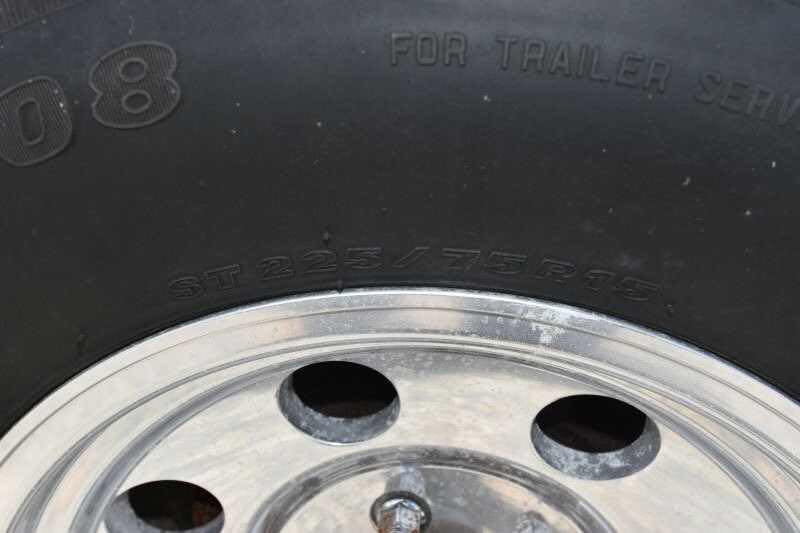 2002 Kiefer Built 2 Horse Bumper Pull - Image 8