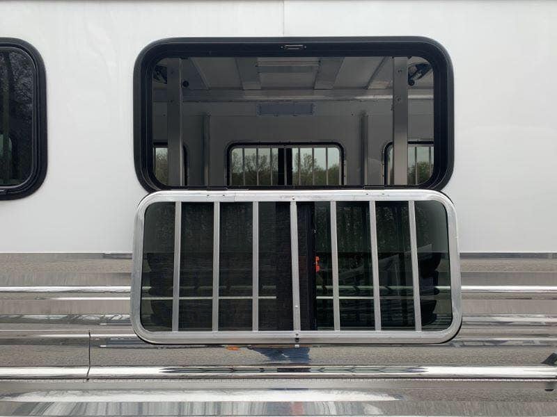 2020 19′ CIMARRON BUMPER PULL 6 PEN STOCK TRAILER - Image 10