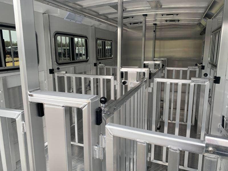 2020 19′ CIMARRON BUMPER PULL 6 PEN STOCK TRAILER - Image 7