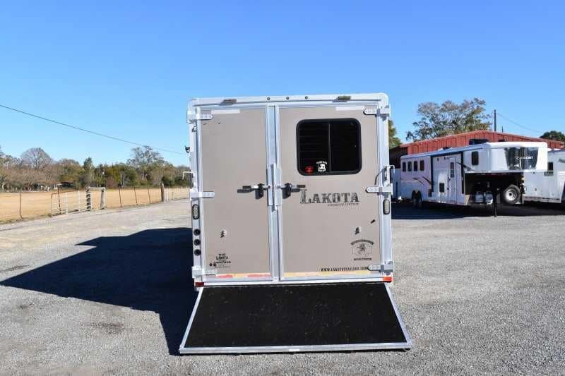 2015 Lakota 8411GLQ 4 Horse Trailer with 11′ Short Wall - Image 20