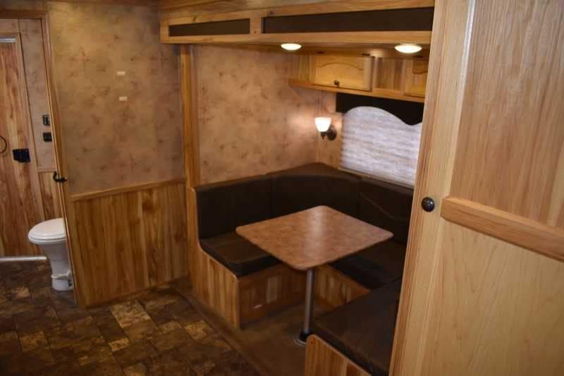 2015 Lakota 8411GLQ 4 Horse Trailer with 11′ Short Wall - Image 10