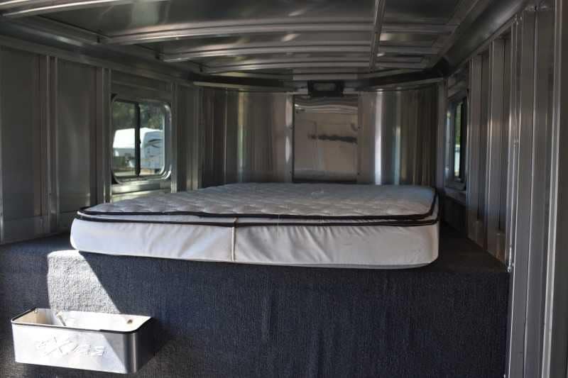 Used 2013 Exiss 6300 3 Horse Gooseneck - Image 7