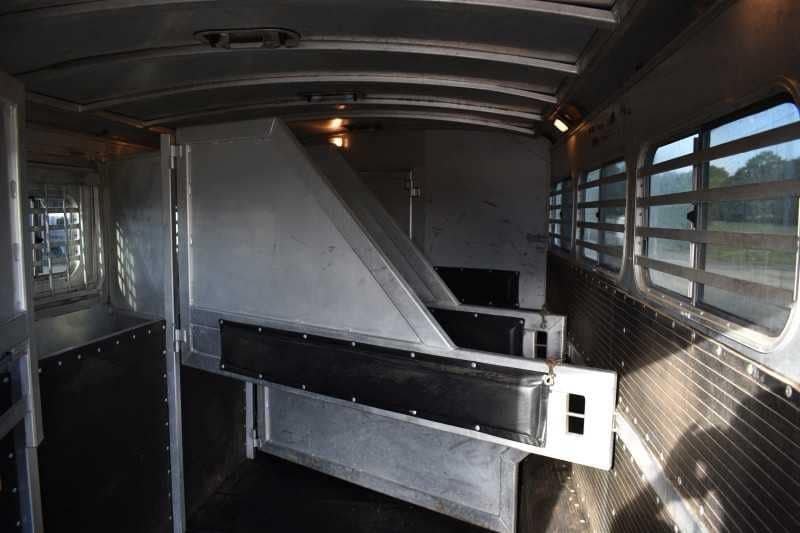 2006 Platinum 8410LQ 4 Horse Trailer with 9′ Short Wall - Image 25