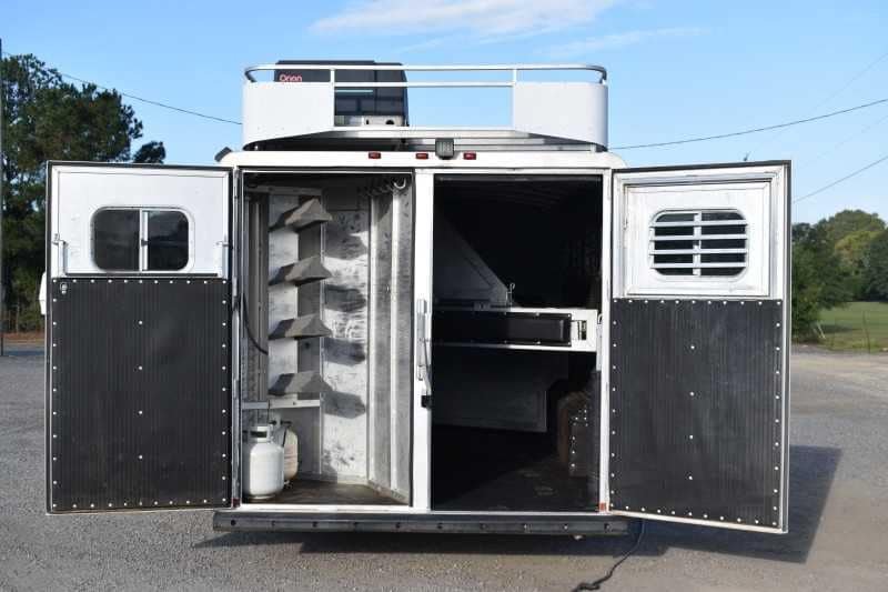 2006 Platinum 8410LQ 4 Horse Trailer with 9′ Short Wall - Image 20
