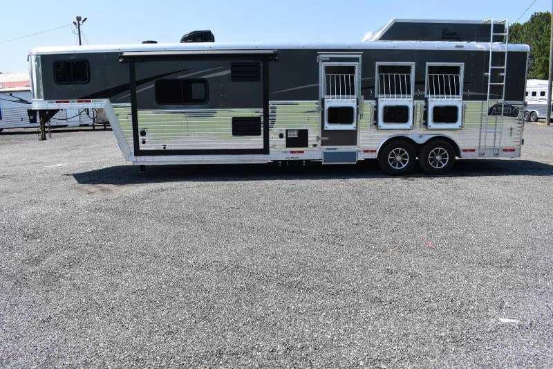 2020 Bison Laredo 3 Horse Trailer with 11′ Short Wall - Image 10