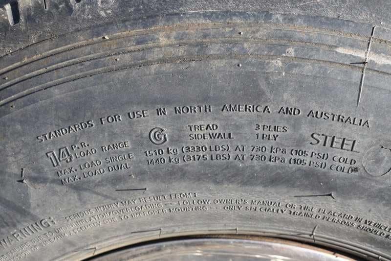 2006 Platinum 8410LQ 4 Horse Trailer with 9′ Short Wall - Image 30