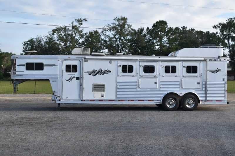 2006 Platinum 8410LQ 4 Horse Trailer with 9′ Short Wall - Image 2