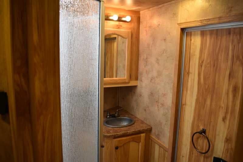 2015 Lakota 8411GLQ 4 Horse Trailer with 11′ Short Wall - Image 16