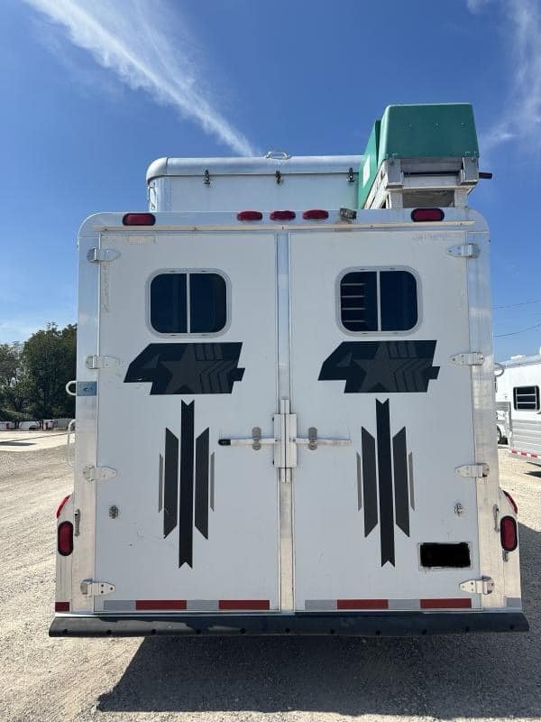 2007 4 Star 4 Horse 14′ Outlaw LQ Slide Out - Image 4