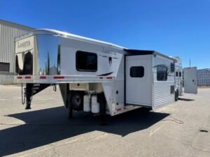2015 Lakota Bighorn Edition 8414 4 Horse Trailer With Living Quarters “1 Slide”