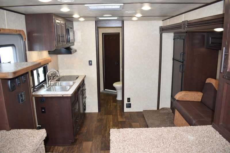 2020 Bison Laredo 3 Horse Trailer with 11′ Short Wall - Image 20