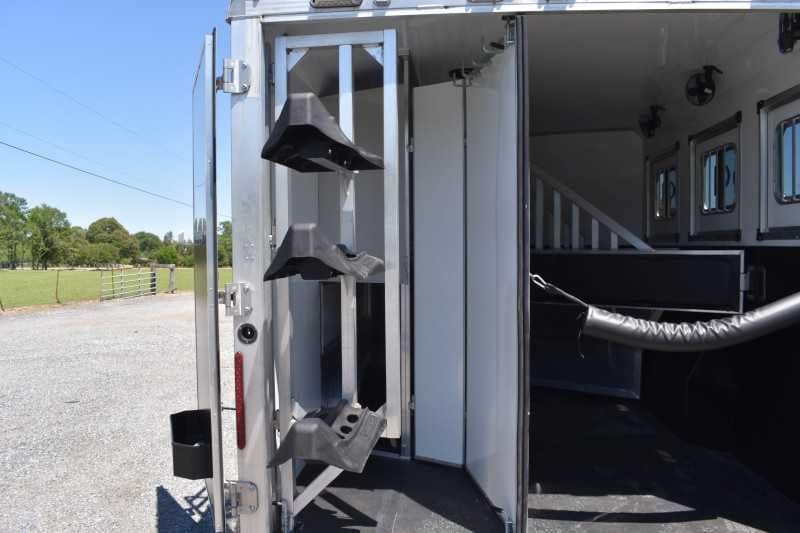 2020 Bison Laredo 3 Horse Trailer with 11′ Short Wall - Image 27
