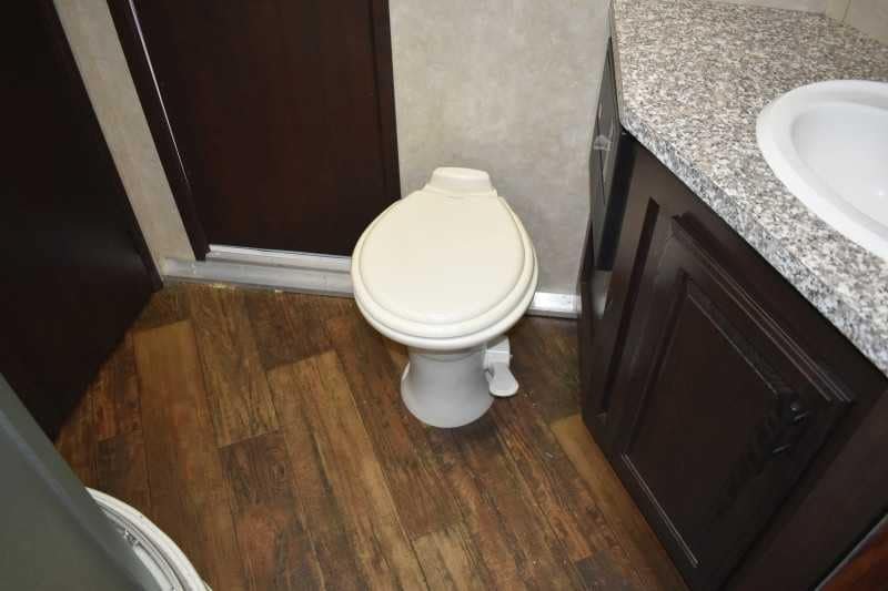 2020 Bison Laredo 3 Horse Trailer with 11′ Short Wall - Image 21