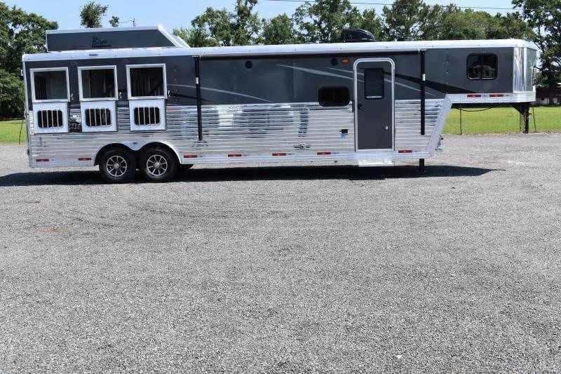 2020 Bison Laredo 3 Horse Trailer with 11′ Short Wall - Image 3