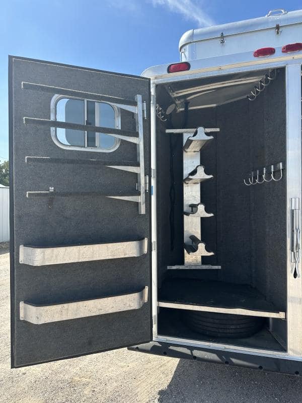 2007 4 Star 4 Horse 14′ Outlaw LQ Slide Out - Image 8