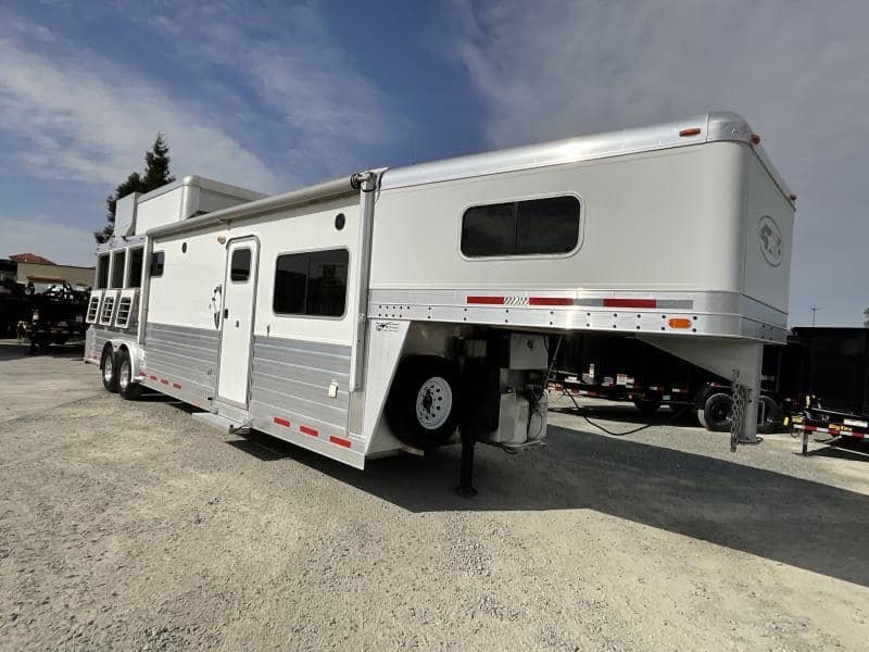 2008 4-Star Trailer 4 horse 12ft Outlaw LQ - Image 5