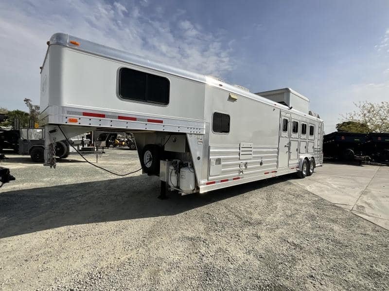 2008 4-Star Trailer 4 horse 12ft Outlaw LQ - Image 3