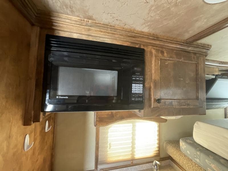 2008 4-Star Trailer 4 horse 12ft Outlaw LQ - Image 42