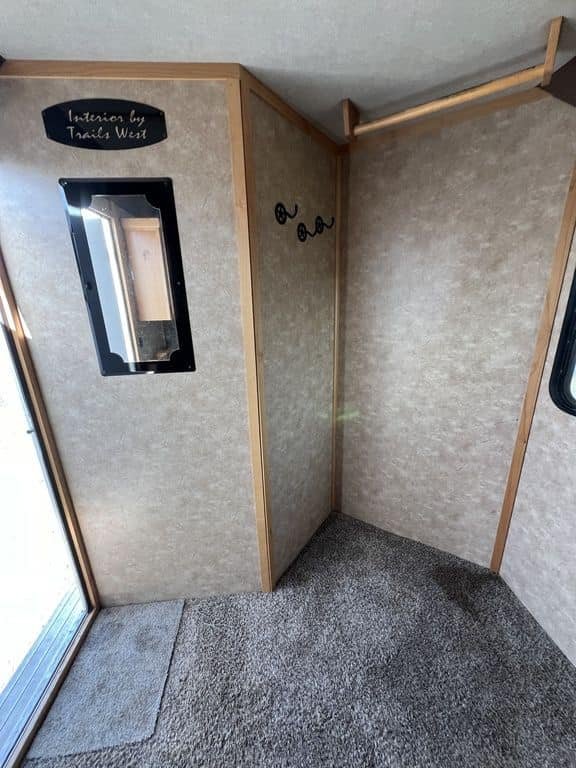 2020 Trails West Sierra Gooseneck 4 Horse - Image 14