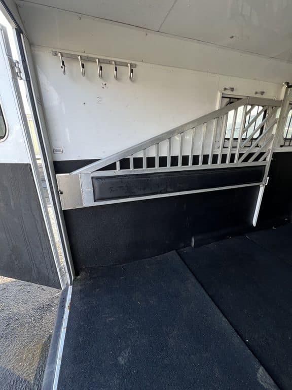 2020 Trails West Sierra Gooseneck 4 Horse - Image 24