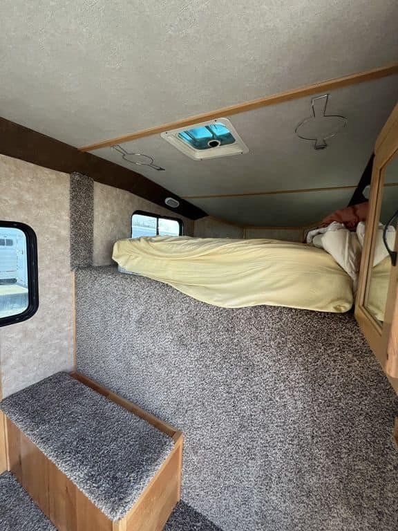 2020 Trails West Sierra Gooseneck 4 Horse - Image 9