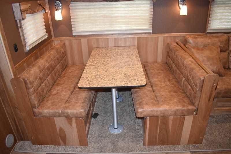 2020 SMC SL8418SCEBUG 4 Horse Trailer with 18 Short Wall - Image 19